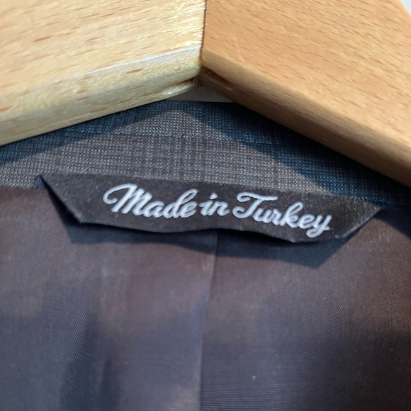 Sarar brown with plaid men’s suit - Picture 4 of 6